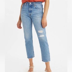 Levi’s 501 Original Cropped Women’s Jeans 29Wx26L in color Luxor Reconstruction